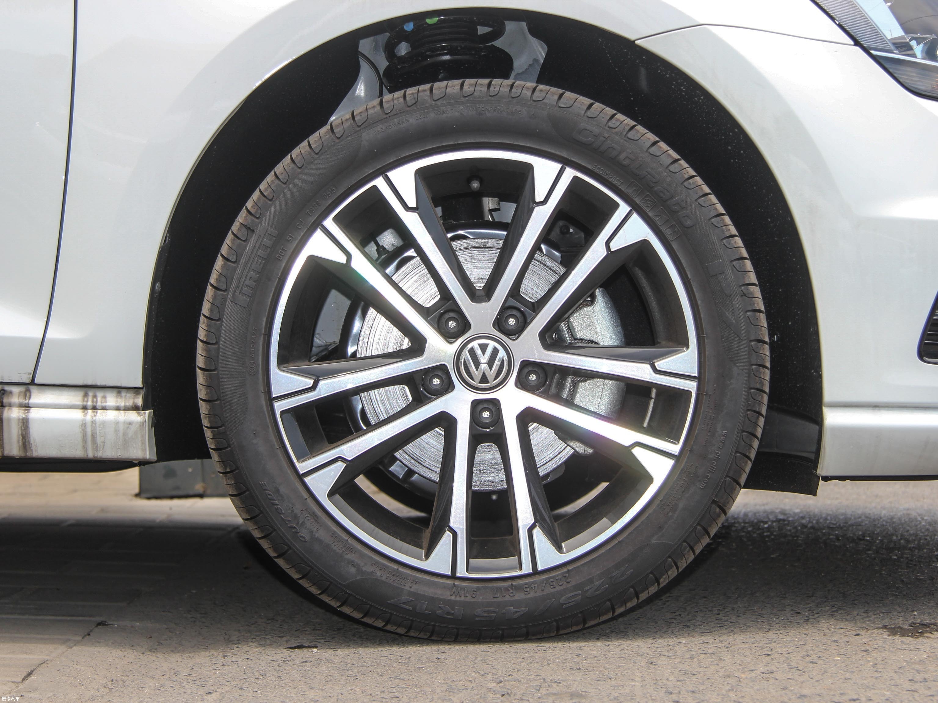 2015ߠ 1.4TSI ԄR-Line