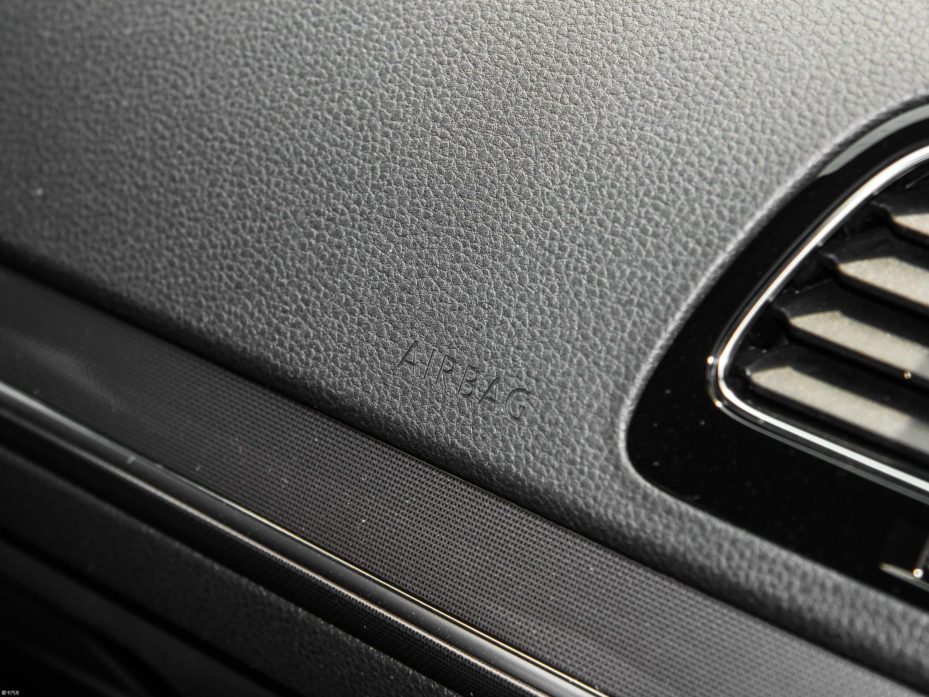 2015ߠ 1.4TSI ԄR-Line