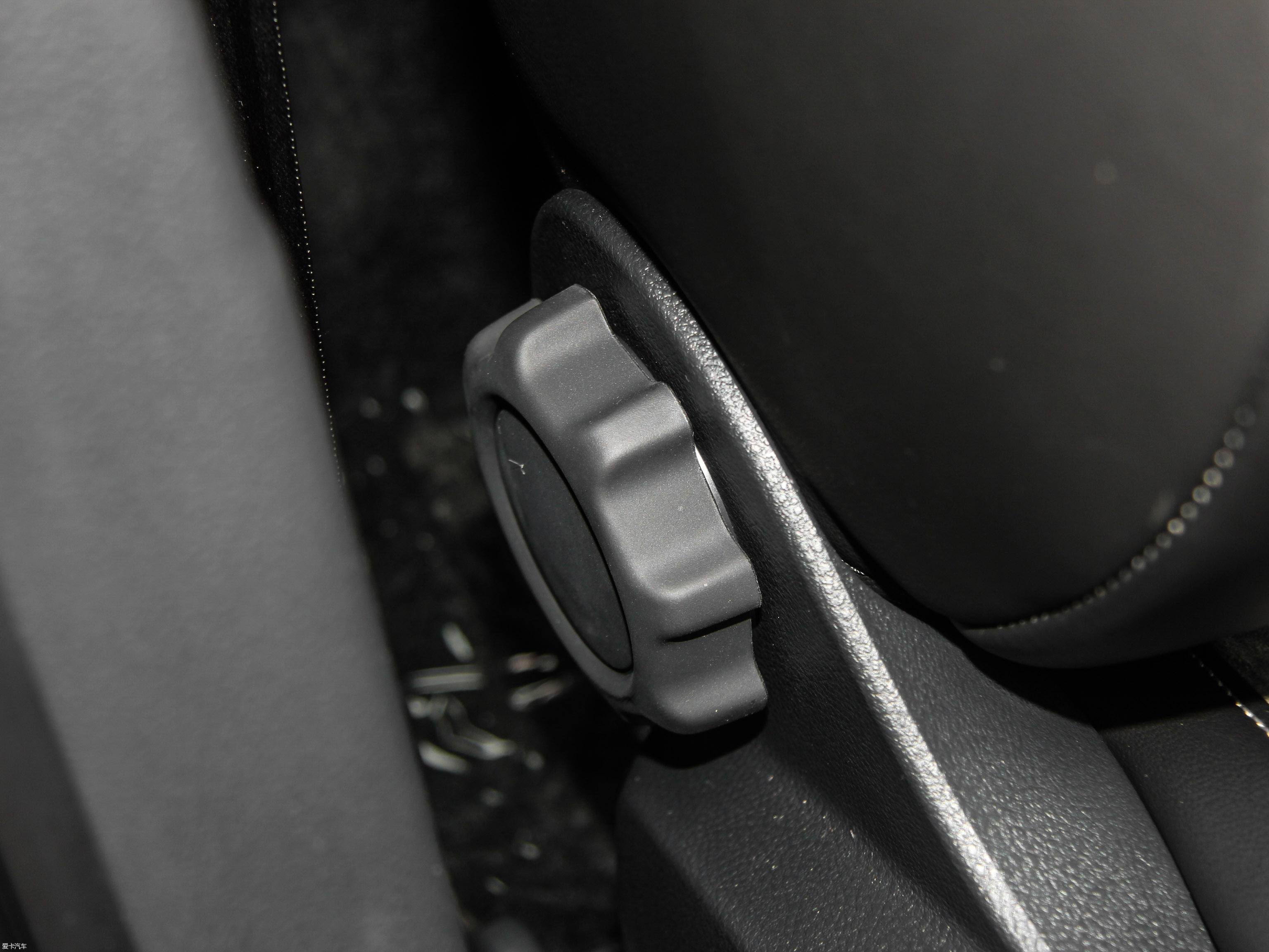 2015ߠ 1.4TSI ԄR-Line