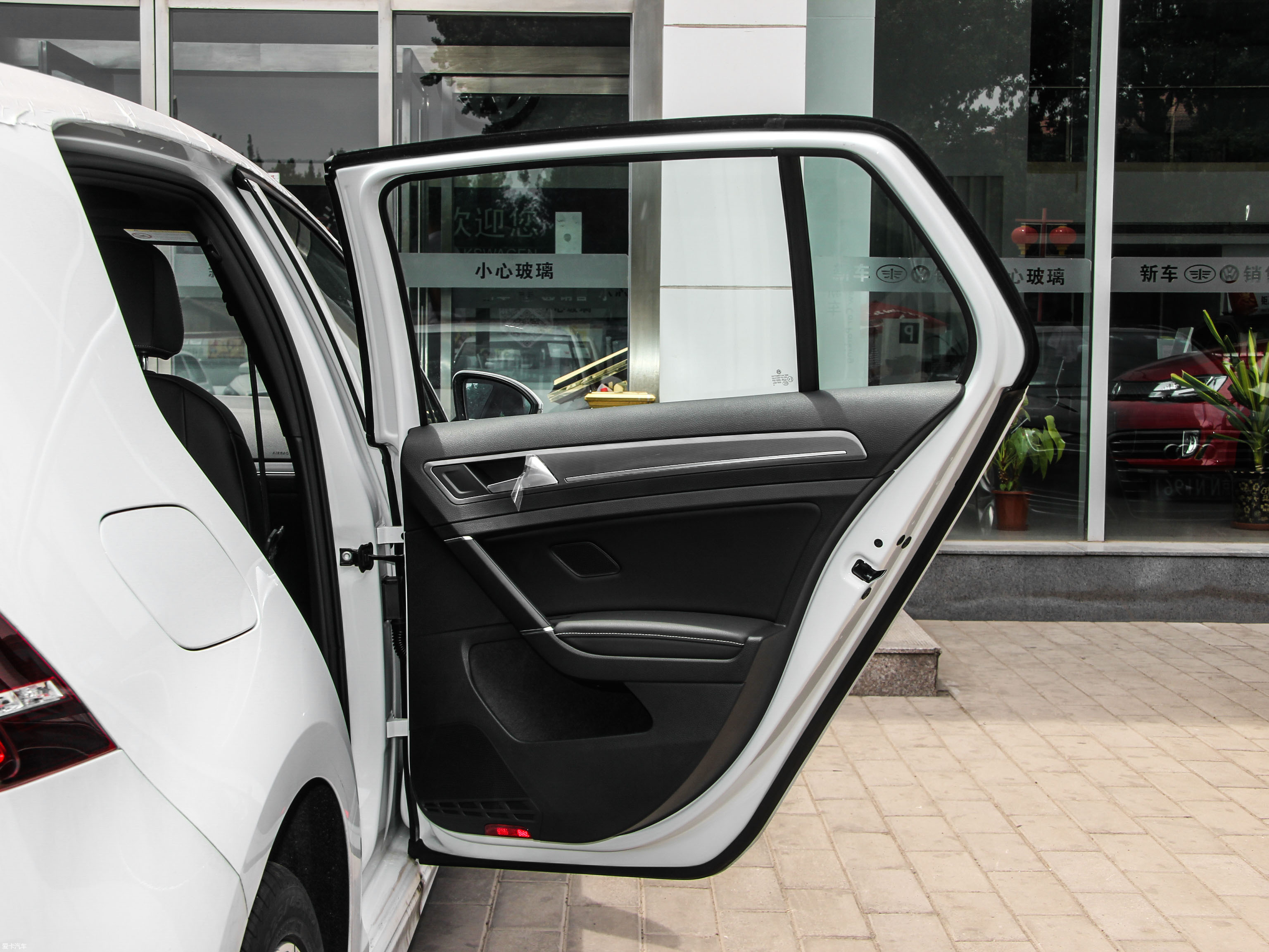 2015ߠ 1.4TSI ԄR-Line