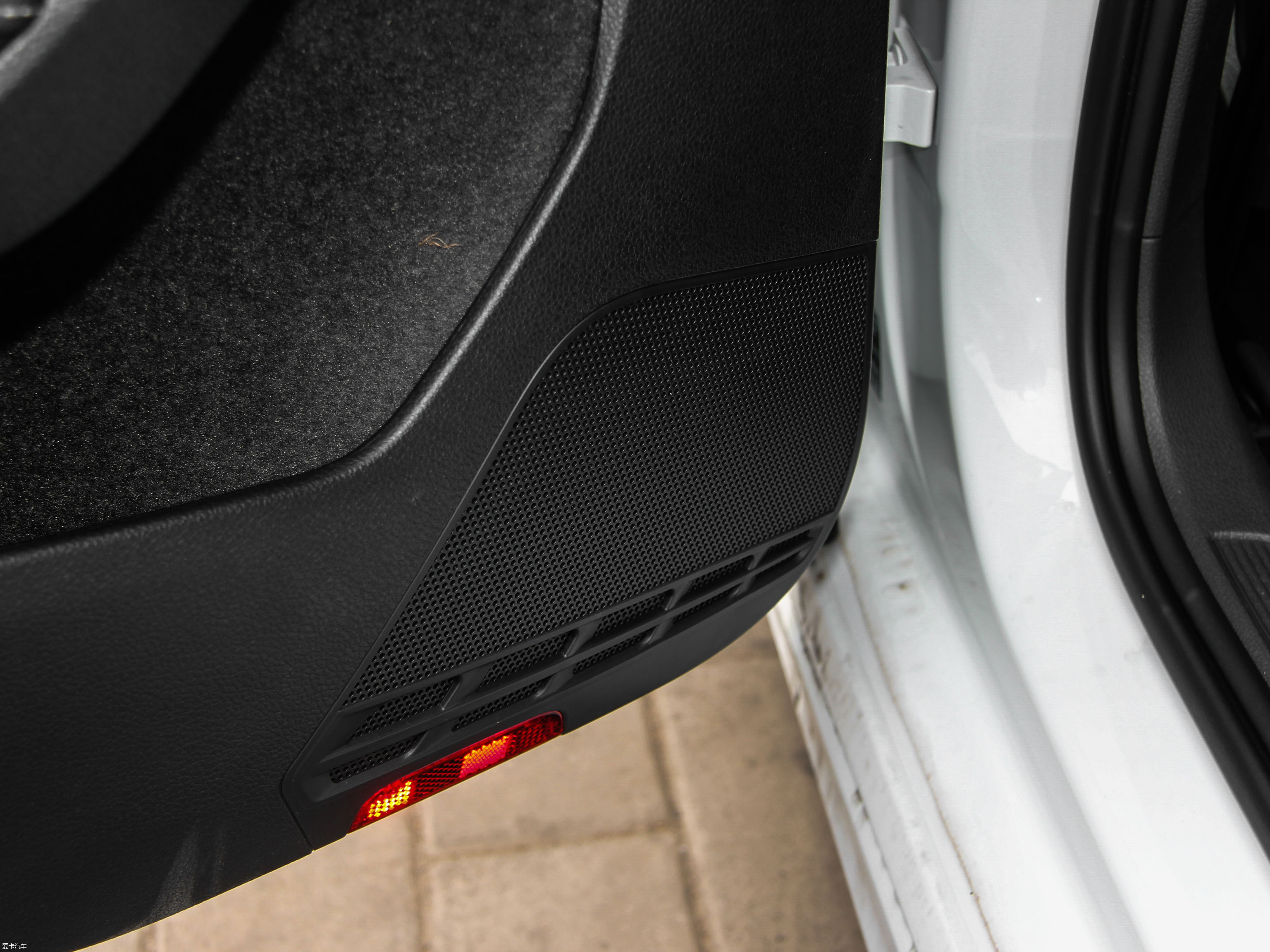 2015ߠ 1.4TSI ԄR-Line