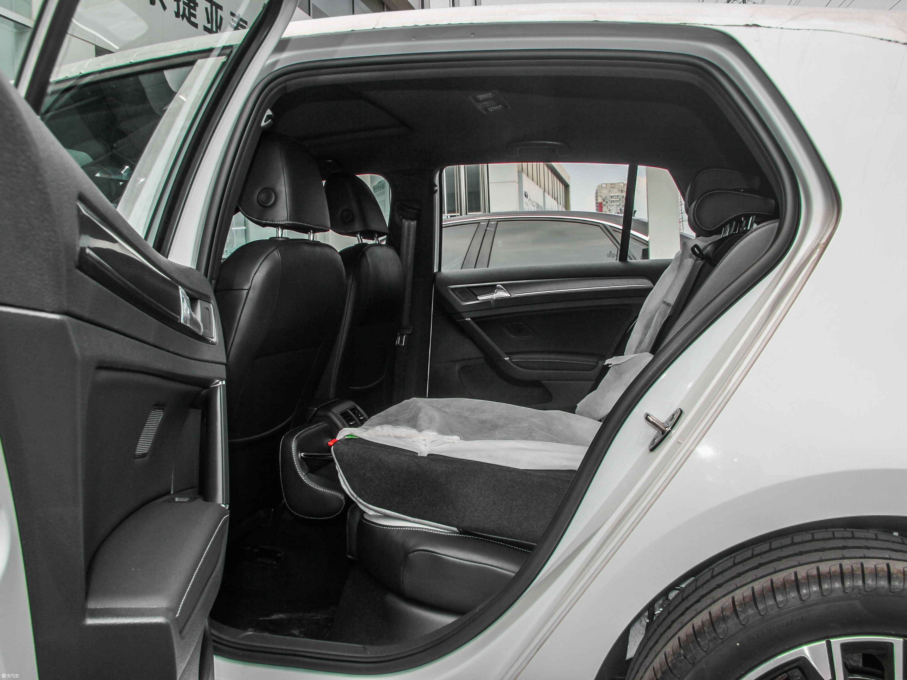 2015ߠ 1.4TSI ԄR-Line