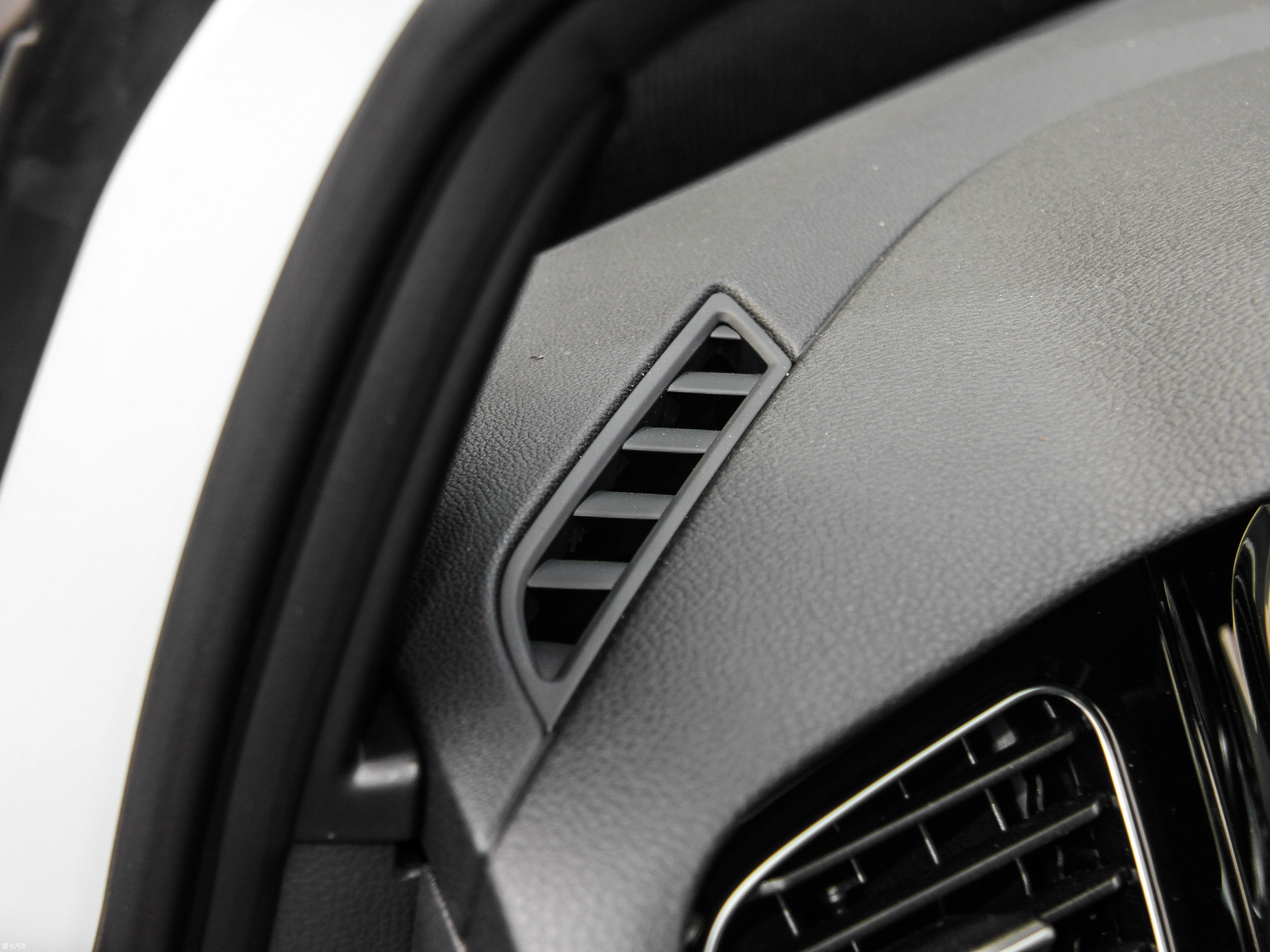 2015ߠ 1.4TSI ԄR-Line