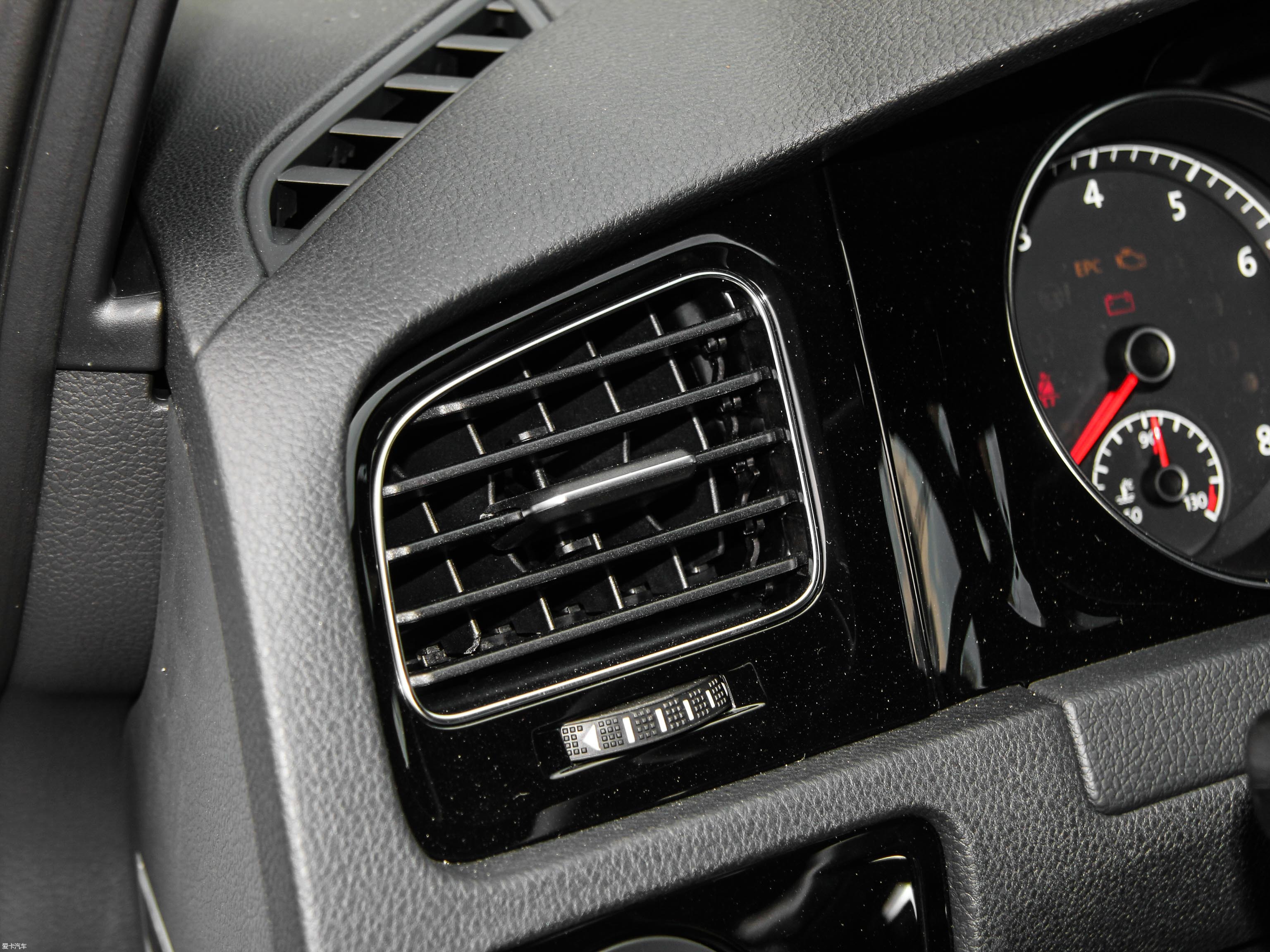 2015ߠ 1.4TSI ԄR-Line