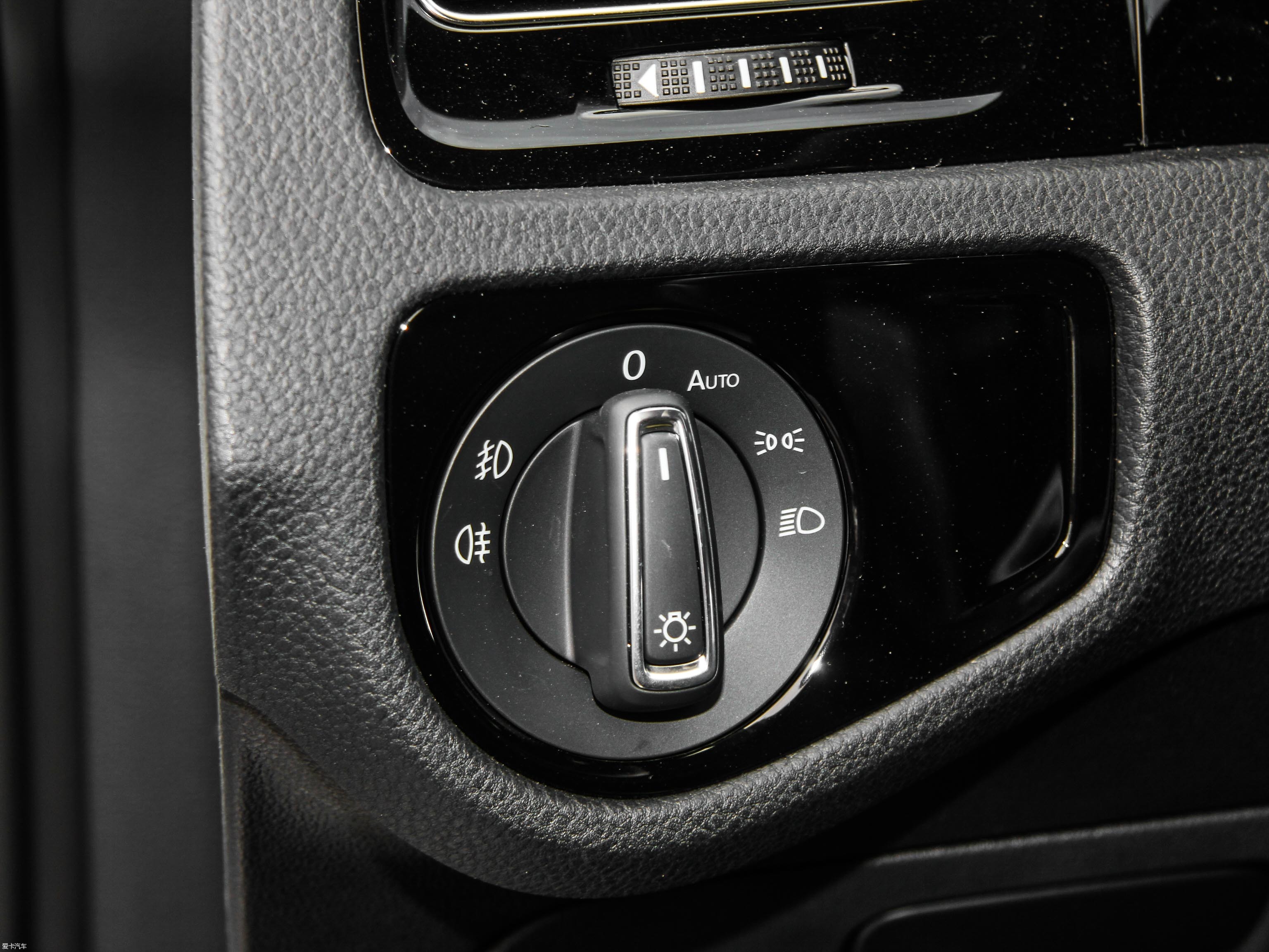 2015ߠ 1.4TSI ԄR-Line