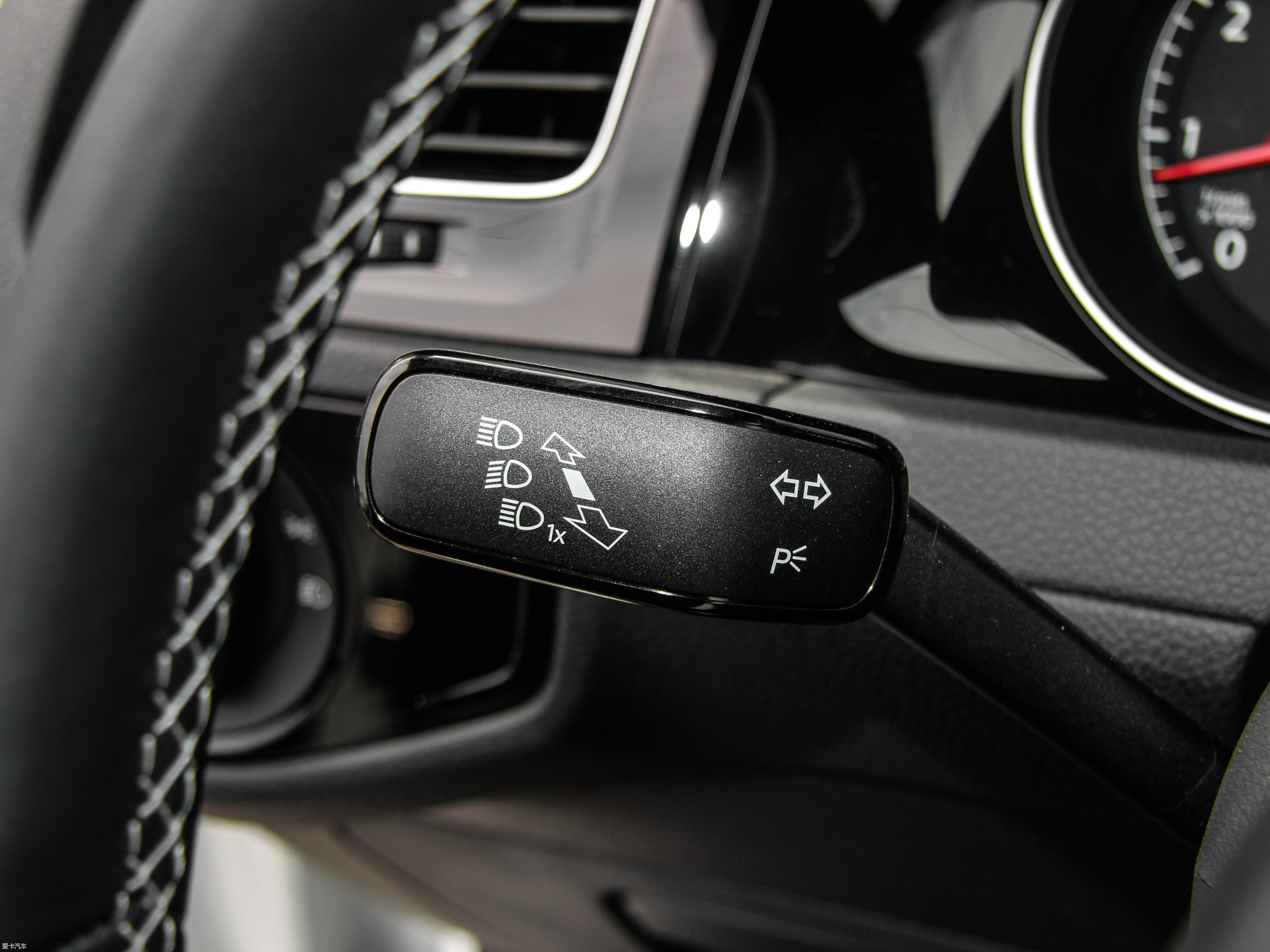 2015ߠ 1.4TSI ԄR-Line