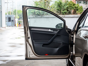 2015款1.6L 自动时尚型 驾驶位车门
