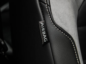 20151.4TSI ԄR-Line g