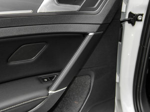 20151.4TSI ԄR-Line g