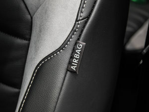 20151.4TSI ԄR-Line g