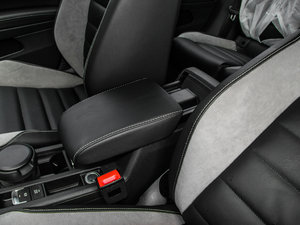 20151.4TSI ԄR-Line g