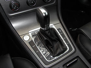 2015款1.4TSI 自动豪华型 换挡杆