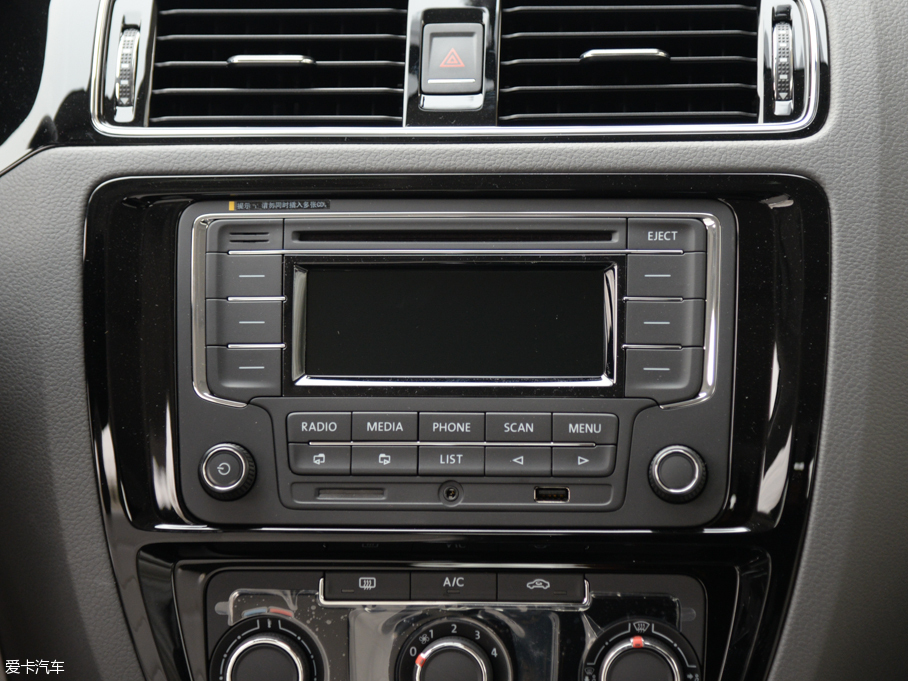 2015�����v 230TSI �ք�(d��ng)���m��