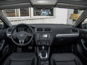 2015款1.4TSI 自动精英型 内饰全景
