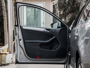 2015款1.4TSI 自动精英型 驾驶位车门