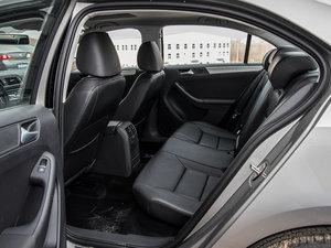 2015款1.4TSI 自动精英型 后排空间