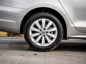 2015款1.4TSI 自动精英型 轮圈