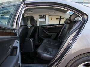 2015款280TSI DSG旗舰型 后排空间