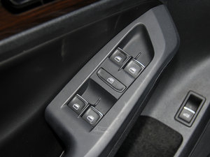 2015款280TSI DSG旗舰型 主驾车窗控制区	