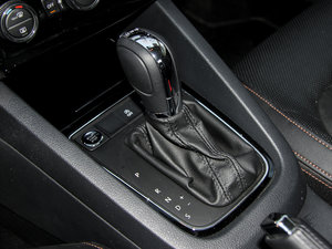 2015款280TSI DSG旗舰型 换挡杆