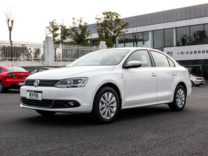 2015款1.6L 自动领先型 左前45度