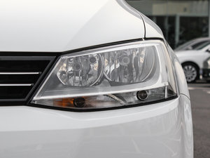 2015款1.6L 自动领先型 大灯