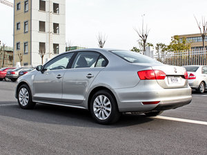 2015款1.6L 手动领先型 左后45度