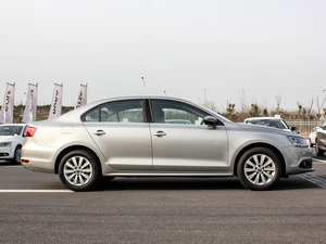 2015款1.6L 手动领先型 整体外观
