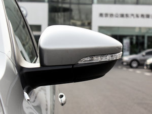 2015款1.6L 手动领先型 后视镜