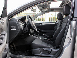 2015款1.6L 手动领先型 前排空间