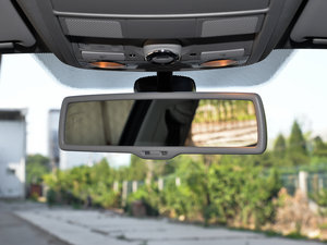 2015款230TSI DSG豪华型 车内后视镜