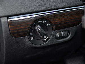 2015230TSI DSGA п؅^