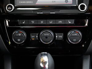 2015230TSI DSGA {{(ji)