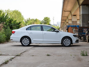 2015款1.6L 手动舒适型 整体外观