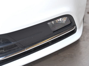 2015款1.6L 手动舒适型 前雾灯
