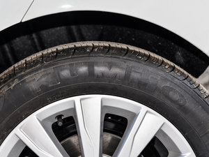 2015款1.6L 手动舒适型 轮胎品牌