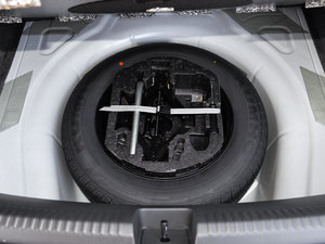 2015款1.6L 手动舒适型 备胎