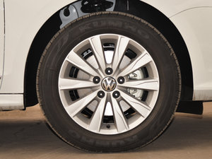 2015款230TSI 手动舒适型 轮圈