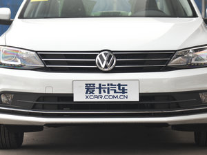 2015款230TSI 手动舒适型 中网