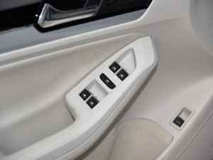 2015230TSI քm {܇ƅ^(q)	