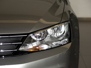 2015款230TSI DSG舒适型 大灯