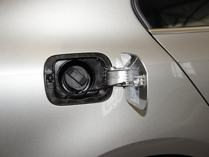 2015款230TSI DSG舒适型 油箱盖
