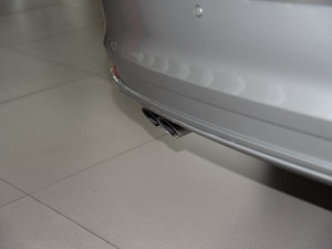 2015款230TSI DSG舒适型 排气管