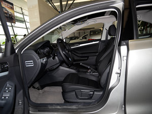 2015款230TSI DSG舒适型 前排空间