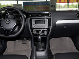 2015款230TSI DSG舒适型 中控台