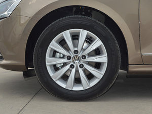 2015款1.6L 自动舒适型 轮圈