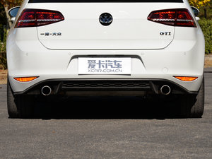 2016款2.0 TSI  排气管