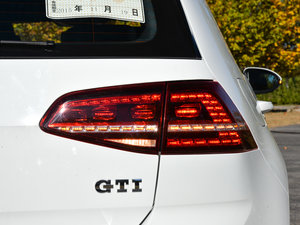 2016款2.0 TSI  尾灯