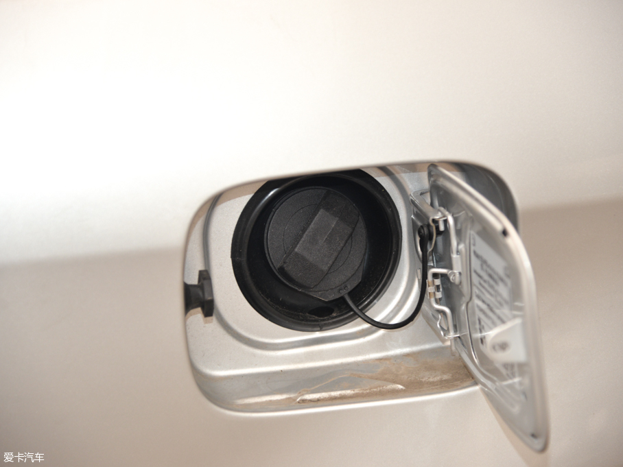 2015 |ݰ 1.6L քӕr