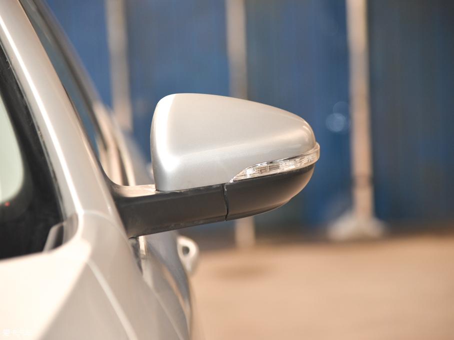 2015 |ݰ 1.6L քӕr